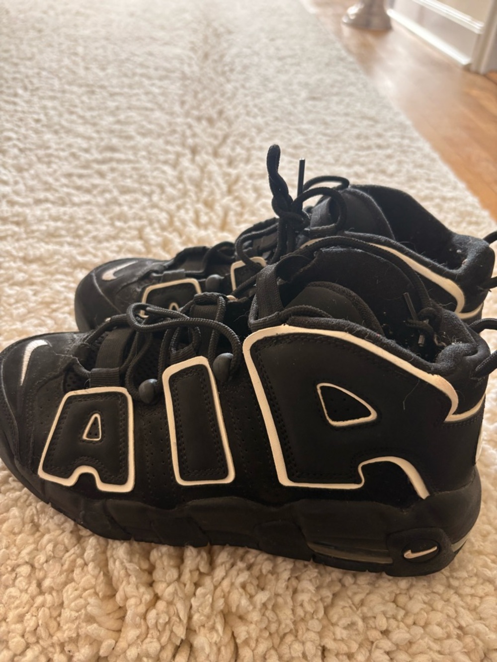 Nike Kids 6Y Black Uptempo High Tops, Scottie Pippens